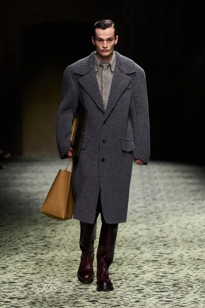 Look 38
